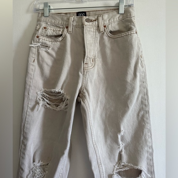 Urban Outfitters Distressed Beige BDG High-Waisted Slim Straight Jeans Size 26 - Picture 7 of 13